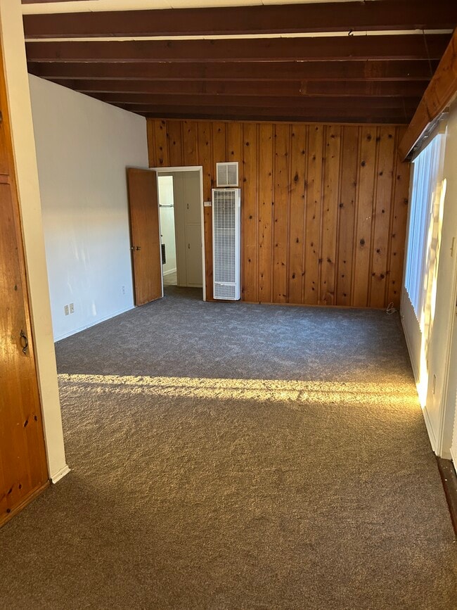 Building Photo - 7111 Mohawk St