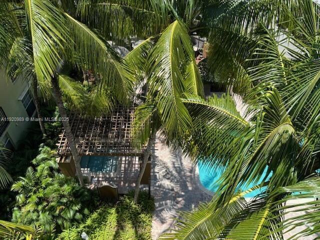 Building Photo - 1900 Van Buren St