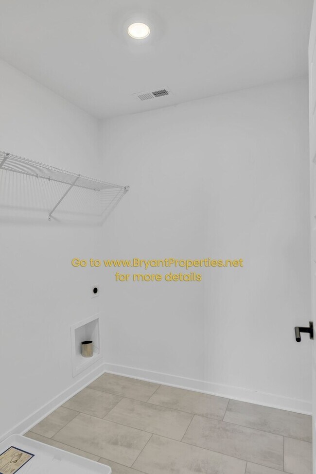 Building Photo - Gallatin - New 5-bedroom, 4-Baths