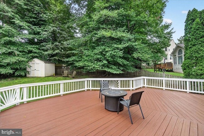 Building Photo - 6455 Saddlebrook Ln
