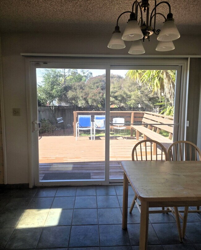 Building Photo - Beautiful Westside Santa Cruz Home Near UCSC