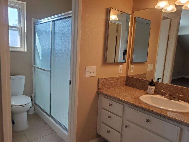 Building Photo - 2344 Hampstead Way