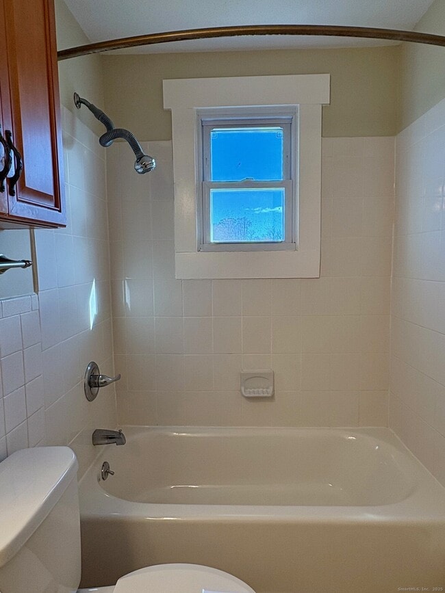 Building Photo - 211 E Main St