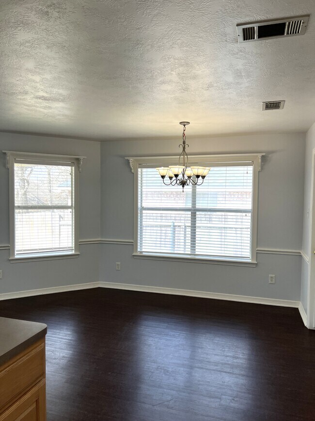 Building Photo - 3114 Pleasant Forest Dr