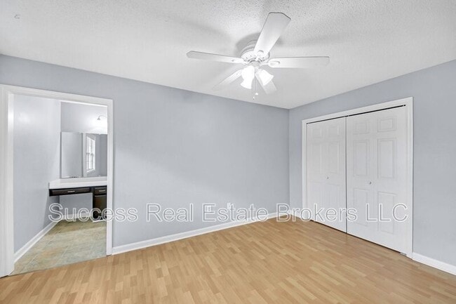 Building Photo - 4000 Sand Wedge Cir