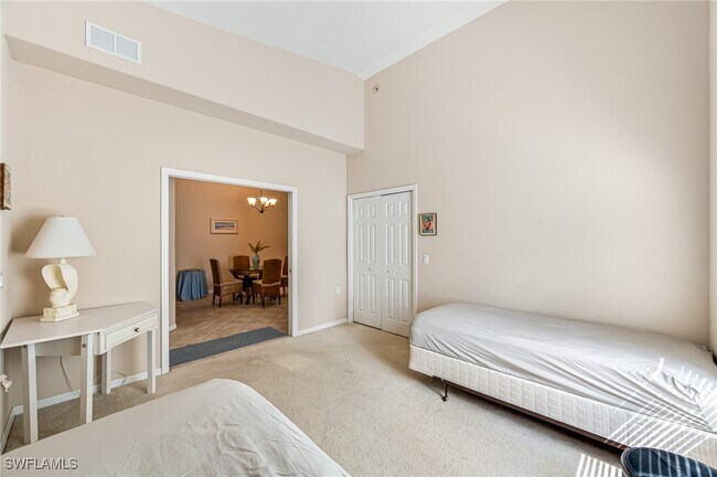 Building Photo - 6140 Mandalay Cir