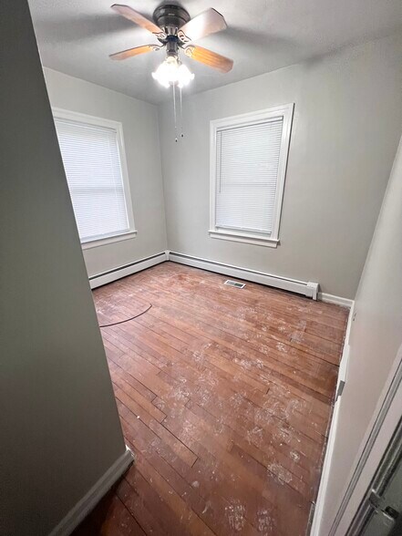 Building Photo - 741 Banghart St