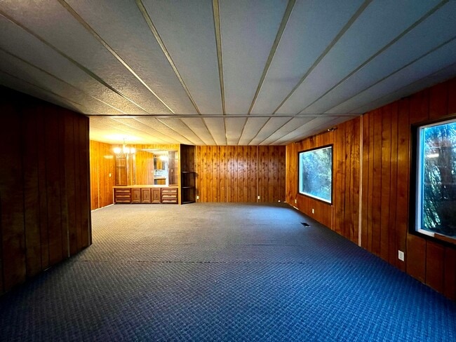 Building Photo - 721 S 83rd Ave