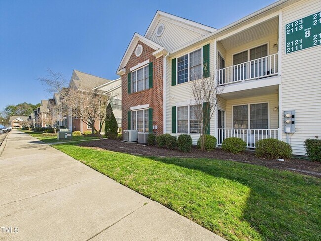 Building Photo - 2111 Kudrow Ln