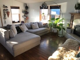 Building Photo - 625 Walnut St