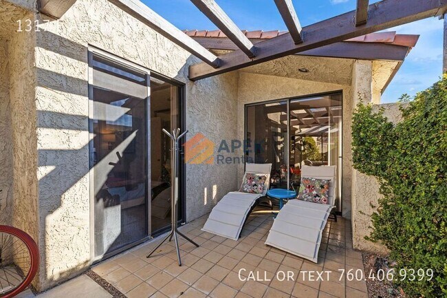 Building Photo - 1317 E Amado Rd