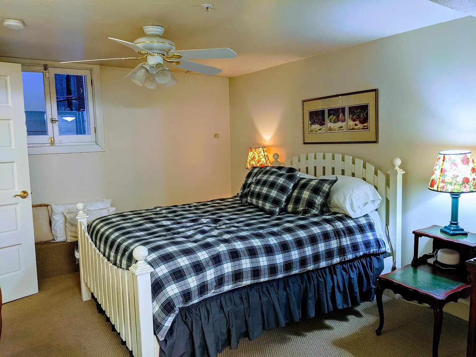 Building Photo - 943 E South Temple