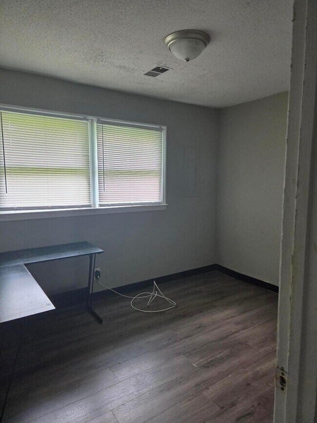 Building Photo - 101 Purcell Dr