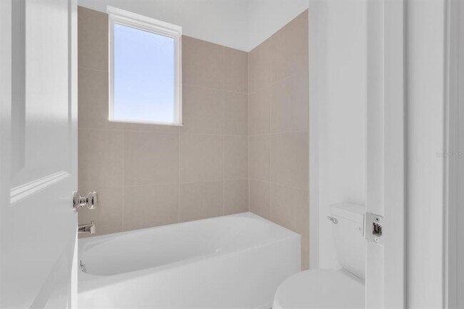 Building Photo - 2803 Maloof Dr