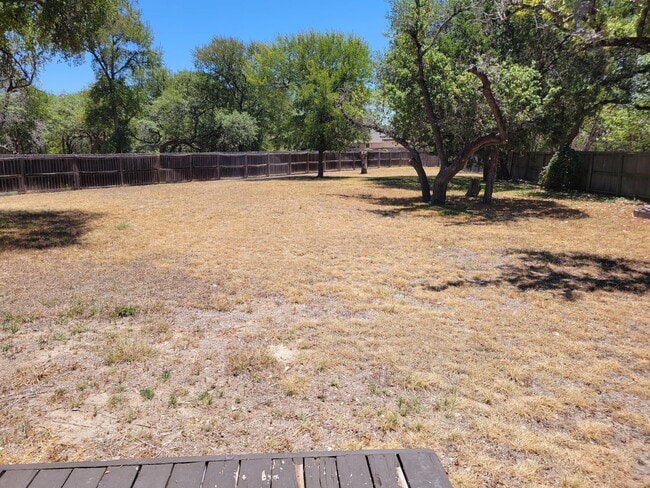Building Photo - Huge 1/2 acre lot on cul de sac!  White Ro...