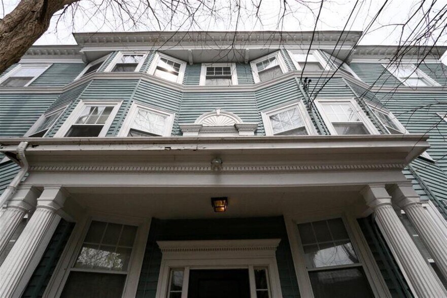 Building Photo - 11 Eustis St