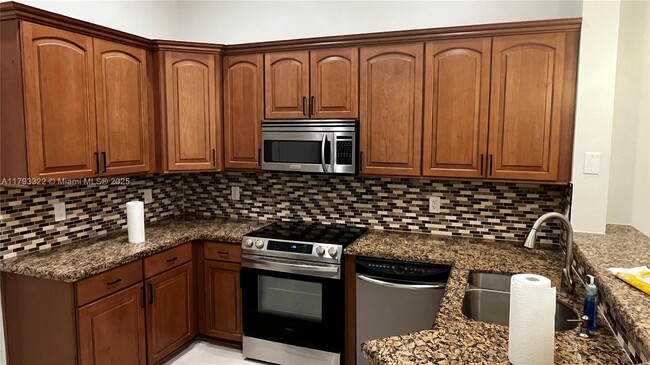 Building Photo - 1428 Majesty Terrace