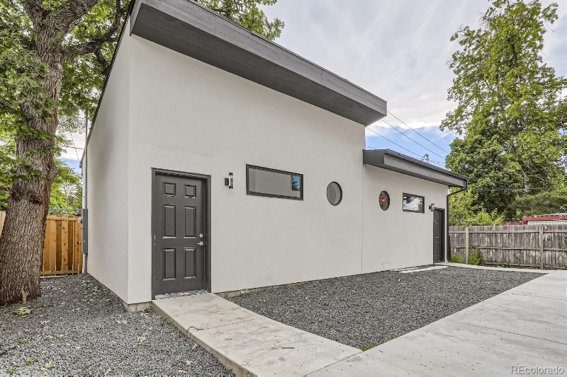 Building Photo - 1658 Colorado Blvd