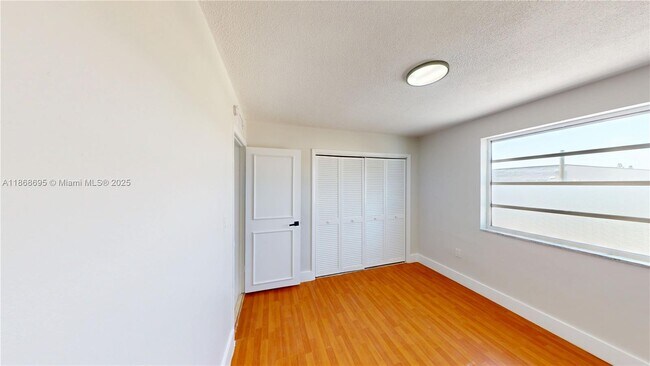 Building Photo - 677 SW 9th Ave