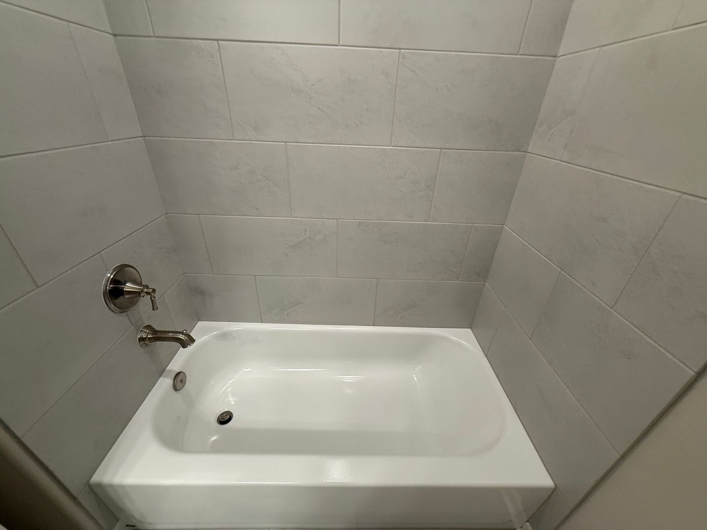 Building Photo - 592 Holden Dr