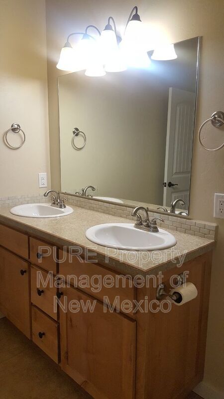 Building Photo - 2815 Eastridge Ct