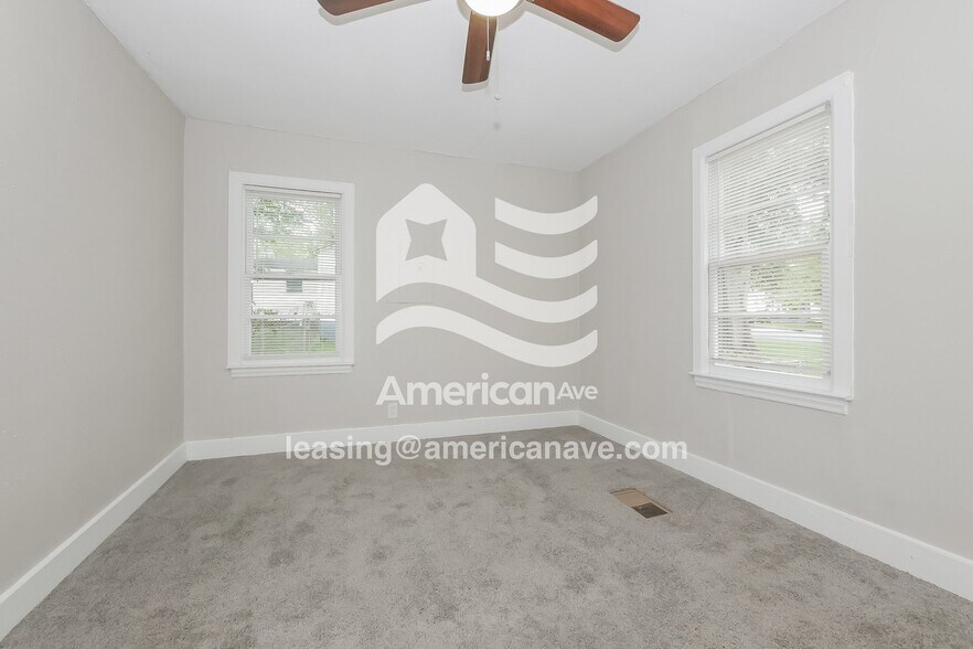 Building Photo - 5223 Thomason Ave