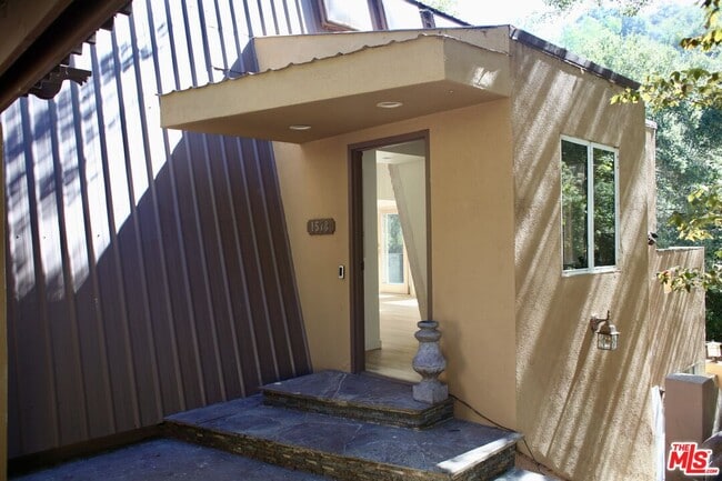 Building Photo - 1578 Topanga Skyline Dr