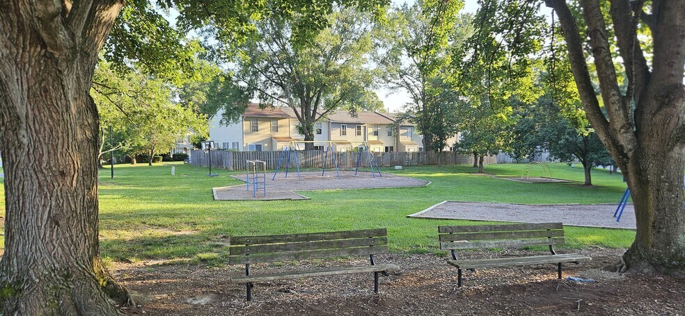 Building Photo - 5420 Quest Ct