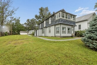 Building Photo - 511 Poppleton Ave