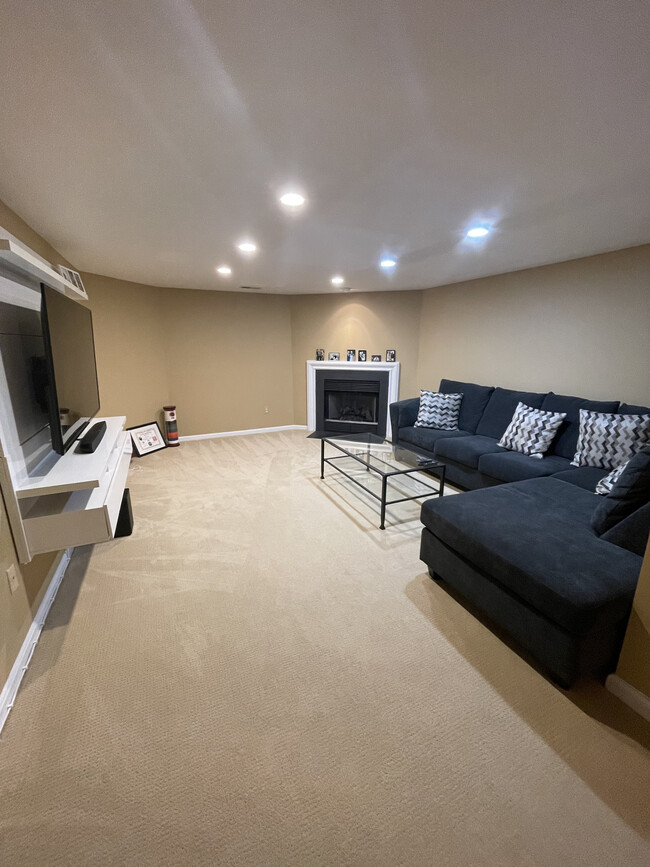 Basement Lounge - 21190 Vineland Sq