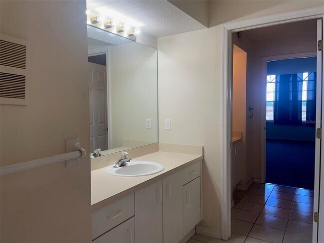 Building Photo - 1644 Arabian Ln