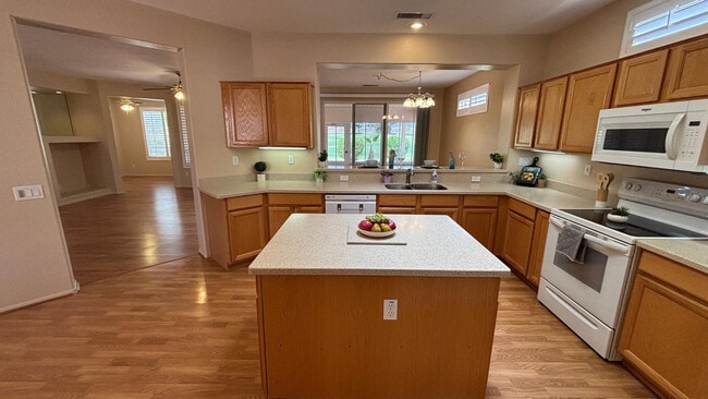 Building Photo - 15138 W Las Brizas Ln