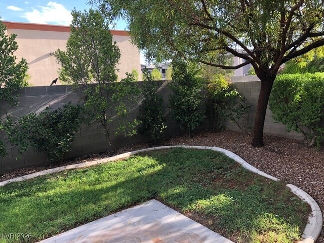 Building Photo - 391 Silverado Pines Ave