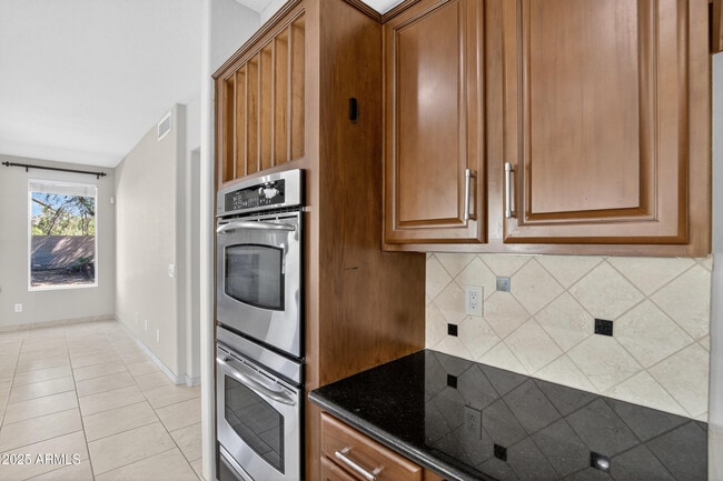 Building Photo - 4302 E Mossman Rd