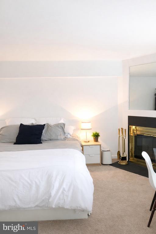 Building Photo - 1704 Quietree Dr