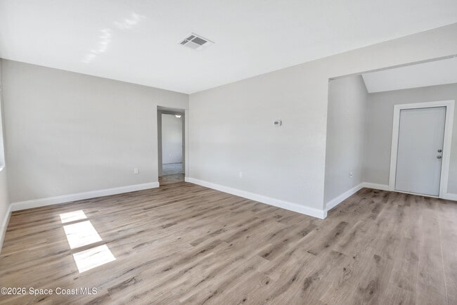 Building Photo - 644 Nida Dr