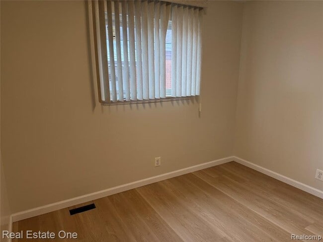 Building Photo - 5943 Whitefield St