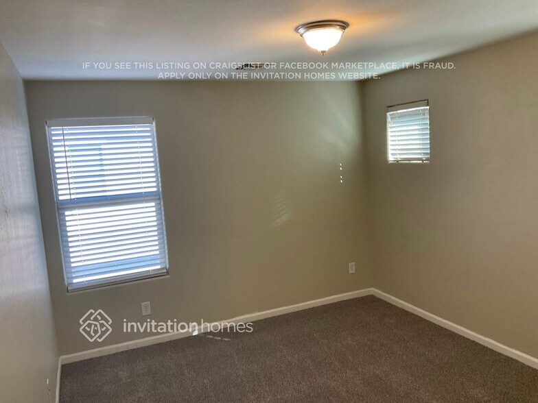 Building Photo - 1404 S Ponderosa Dr