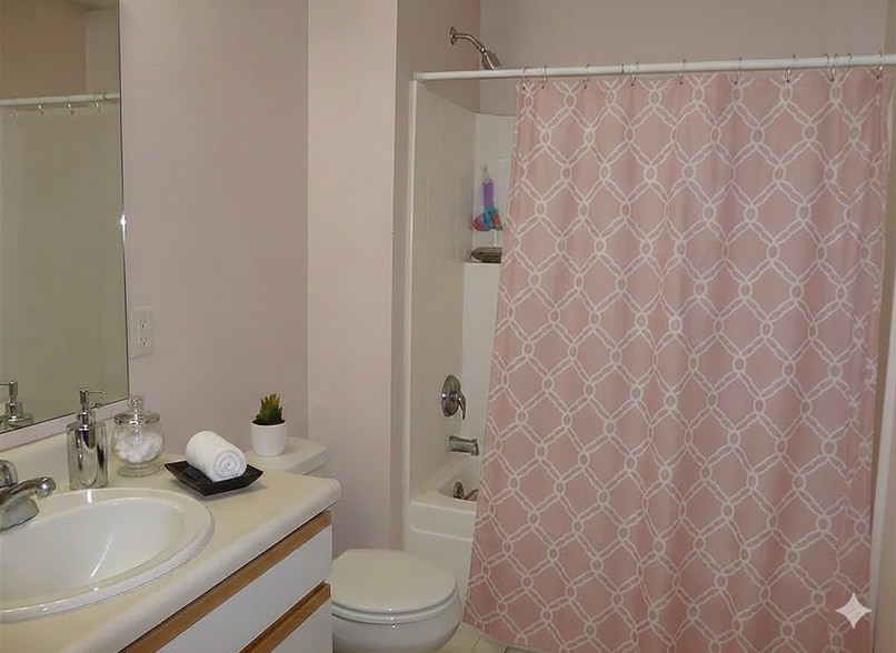 Second bathroom - 2855 Coral Ct