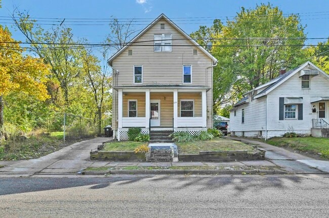 Primary Photo - 1238 McKinley Ave