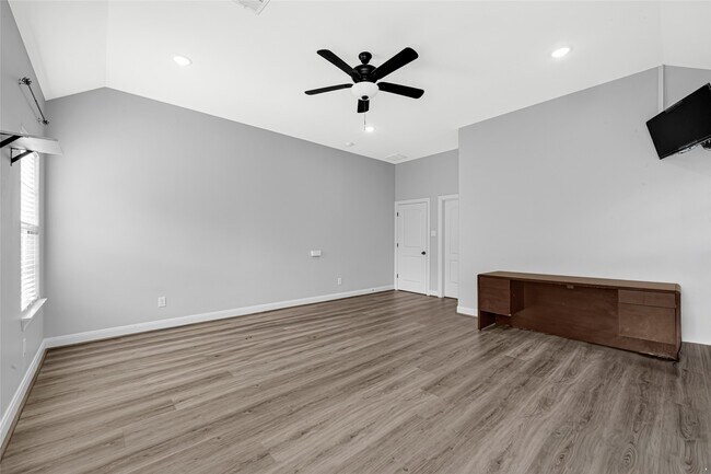 Building Photo - 15914 Tug Ct