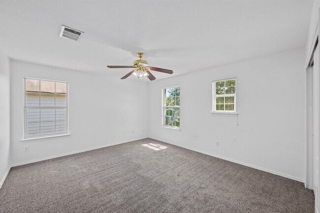 Building Photo - 6212 Roseborough Dr