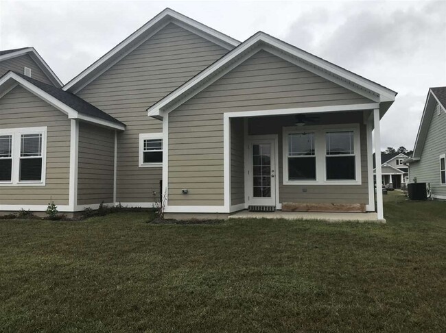 Building Photo - 2525 Lantana Ln
