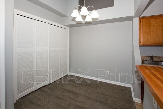 Building Photo - 143 Davenport Ct