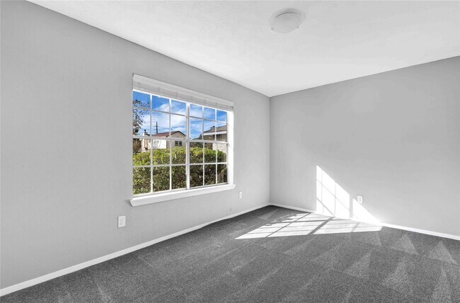 Building Photo - 7215 Dogwood Trail Dr