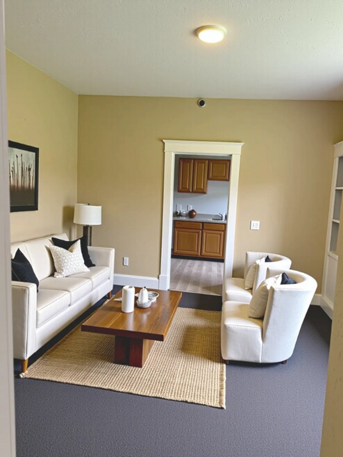 Building Photo - 1338 Lakeview Rd