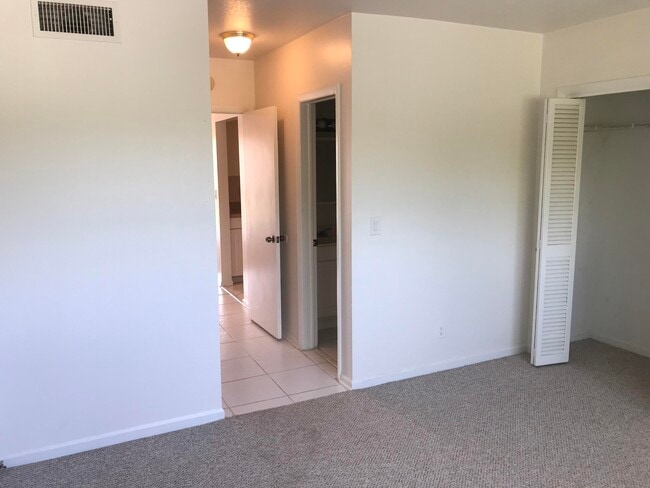 Building Photo - 2309 S Federal Hwy