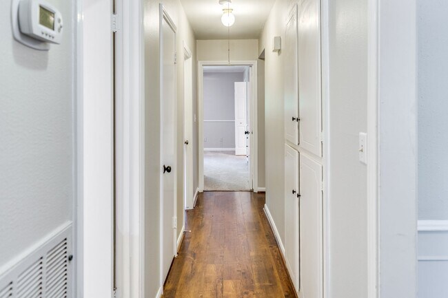 Building Photo - One-Story Home for Rent in Walnut Bend, Ho...