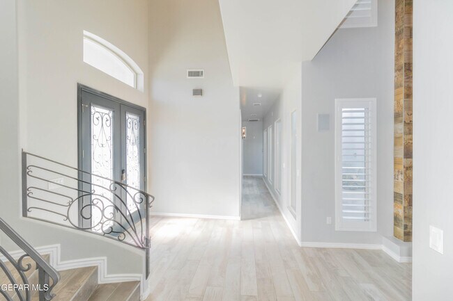 Building Photo - 864 Lemington St