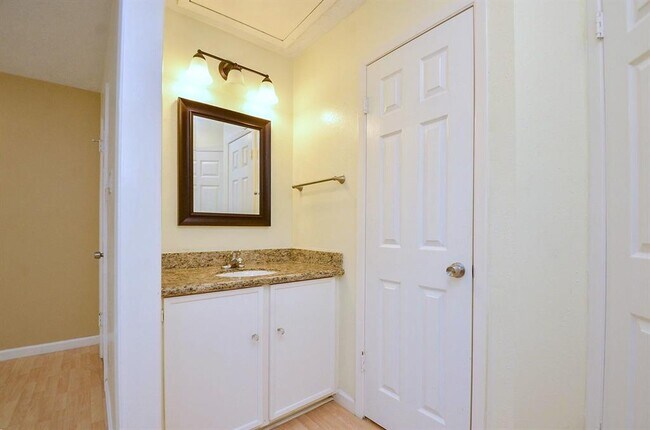 Building Photo - 12625 Memorial Dr